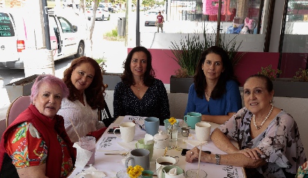  Esther Treviño, Omaira Escandón, Rebeca Sandoval, Rebeca Castillo y Martha Treviño.