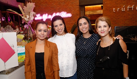 Carito Castillo, Dalia Echegoyen, Lila Medina y Lucy Vázquez.
