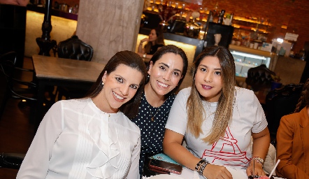  Dalia, Lila Medina y Carmelu Diaz.