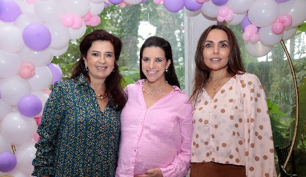  Rosy Vázquez, Dali Echegoyen y Marianela Villanueva.