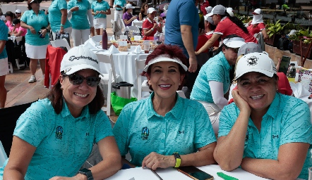  Alicia Casillo, Lupita Robles y Leo Sandoval.