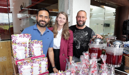  Víctor Uriel, Anastacia Vitauna y Alexander Ronov.
