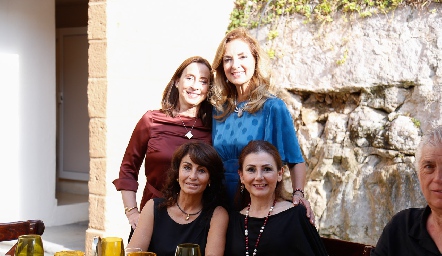  Carmen Bravo, Rocío Mexicano, Claudia Sánchez y Gery.