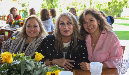 Soledad Piñero, Carla Serna y Elia de Padilla.