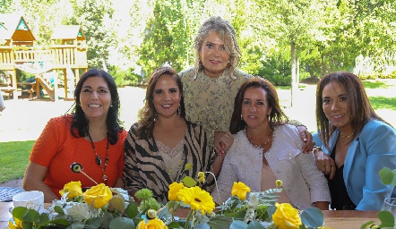 July Mahbub, Gabriela Payán, María Amelia Vargas, Alejandra Ávila y Lorena Herrera