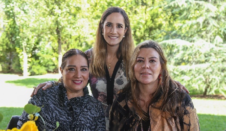 Pili Leos, Gaby Payán y Gabriela Lozano.