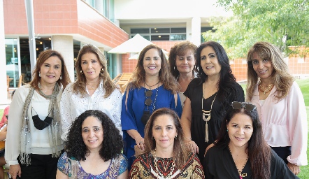  Claudia González, Ángeles Delgadillo, Gaby Payán, Lupita Hermosillo, Ana Fonte, Martha Elena Díaz de León, Adriana Lobo, Olga Lorena Castro e Irene Fraga.