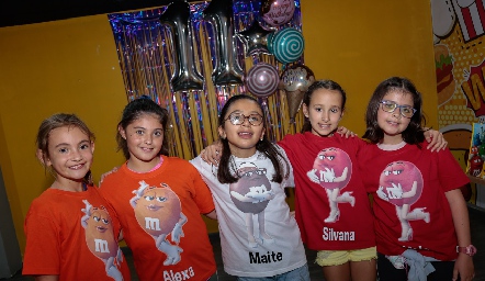  Valentina Mercado, Alexa Lozano, Maite Córdova,  Silvana Estrada y Camila de la Rosa.