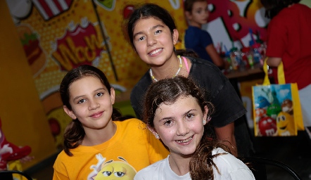  Pilar Bravo, Mariana Lozano y Ana Regina Yáñez.