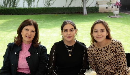  Marus Hernández, Isabela Castello y Bárbara Mahbub.