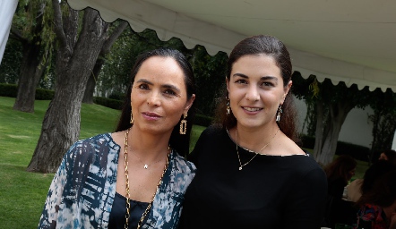  Angélica Díaz Infante y Karina Garza.
