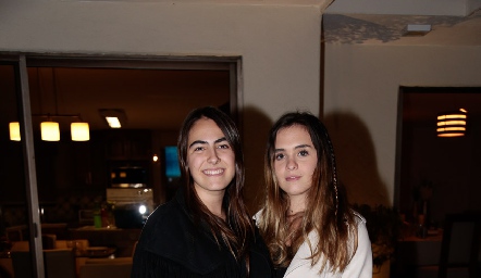  Fernanda García y Emilia Meade.