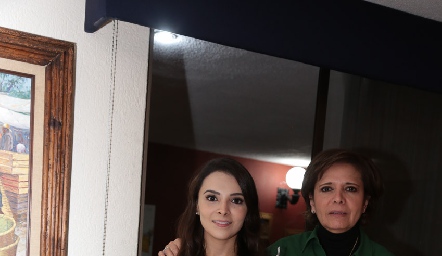  Miriam Ortiz con su mamá Clara Duarte.