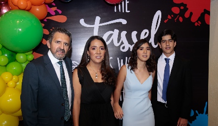  Adán Espinoza, Malena Sánchez, Mariela Espinoza y Juan Paulo Almazán.