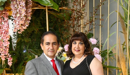 Sergio Medellín y Marianela Aragón.