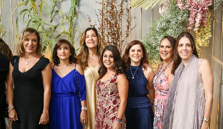  Rosy Díaz Infante, Pina Cadena, Gabriela, Tuti González, Lupita González, Beatriz Treviño y Laura de la Rosa.