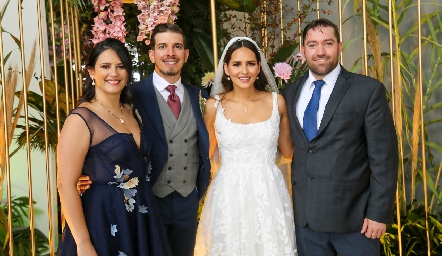  Victoria, Juan Alfonso, Cristina y Bryan.