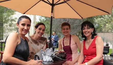  Patricia Rodríguez, Cecilia Martínez, Gabriela Balbontín y Marusa Maza.