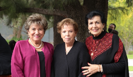  Elena Delgadillo, Güera López y María del Carmen Pérez de Stevens.