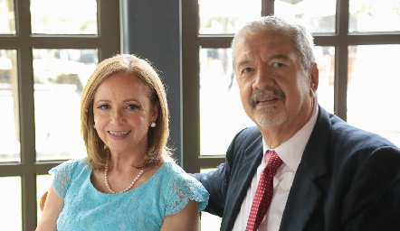  Delia Castro de Pedroza y Germán Pedroza.