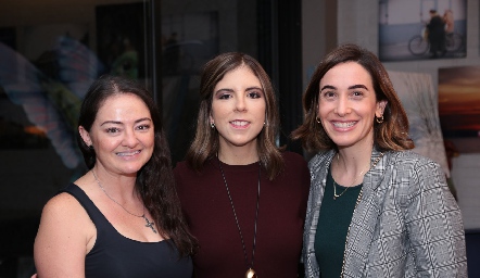  Lorena Anaya, Marisa Tobías y Araceli Aranda.