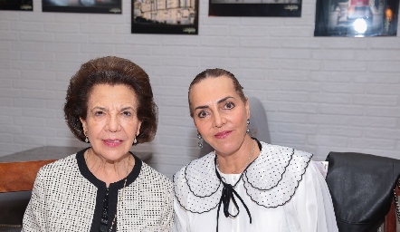  MelitaTobías y Mimí Hinojosa.