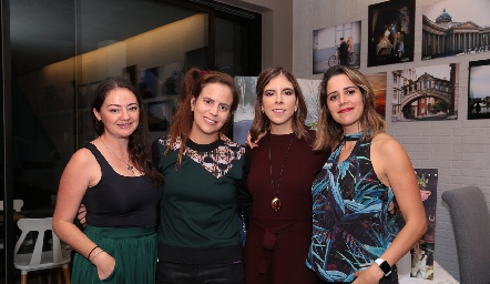  Lorena, Maite, Marisa y Tania.
