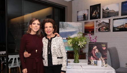  Marisa Tobías y Melita de Tobías.