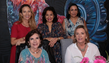  Gabriela Mercado, Ana Luisa Moncada, Ana María Flores, Olga Mercado y Rosy Mercado.