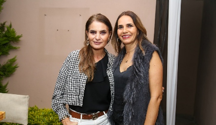  Sandra Reynoso y Elsa Villalba.