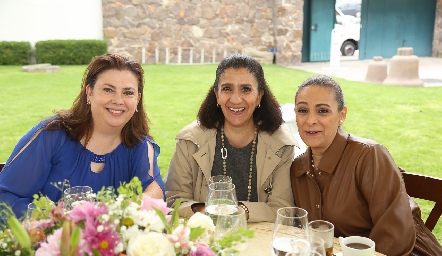  Betty Nales, Tita Duque y Leticia Acebo.
