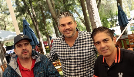  Gerardo Pedrajas, José Alberto Vázquez y Eli Chain.