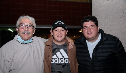  Luis Garza, Mariano Garza y Luis Garza.