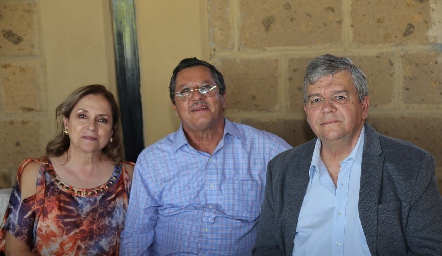  Lupita González, Jesús Martínez y Fernando Vivanco.
