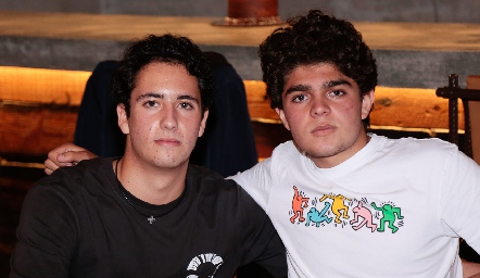  Roberto Silva y César Morales.