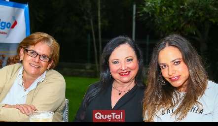  Graciela Rivero, Isabel Camargo y Claudia Tapia.