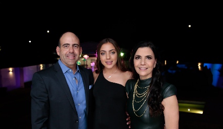  Félix Feres y Mely Mahbub con su hija Emelin.