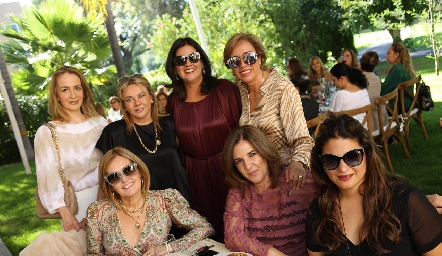 Claudia Carpizo, Marcela Navarro, Cynthia Sánchez, Karina Ramos, Silvia Aguilar, Noemí Sampere y Chelito Padrón.
