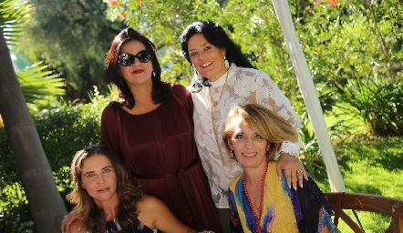  Lourdes Amador, Cynthia Sánchez, Lourdes del Valle y Verónica Dávalos.