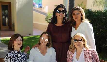  Lucía Escobedo, Rocío Gómez, Cynthia Sánchez, Montserrat Abella y Claudia del Pozo.