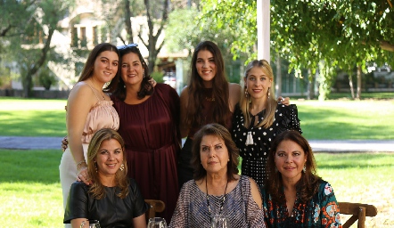  Mariana Gómez, Cynthia Sánchez, Natalila Gómez, Marigel Villasana, Leticia Sánchez, María Eugenia Plascencia y Marigel Sánchez.