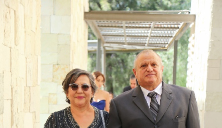  María Guadalupe y Ángel Díaz.