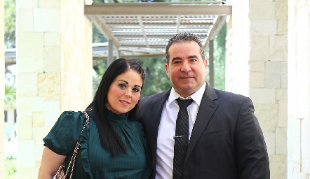  Mónica Macías y Pablo Camargo.