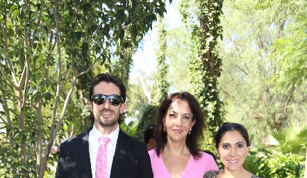  Ricardo Torres, Tere Ramírez y Sofía Díaz de León.