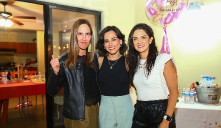 Adriana Pedroza, Michelle Zarur, Anilú Enríquez y Daniela Gutiérrez.