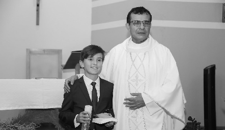  Rodrigo Díaz y el Padre Chava.