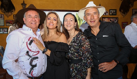  Alan Ríos, Doris Gandy, Katia Horner y Lalo Siller.