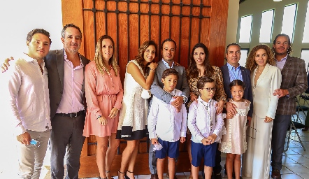 Primera Comunión de Conrado Stevens Díaz de León y Jerónimo Villegas Meade.