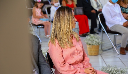  Alejandra Pérez.