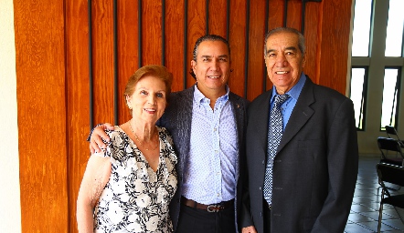  Ana María, Jaime y Jaime Villegas.